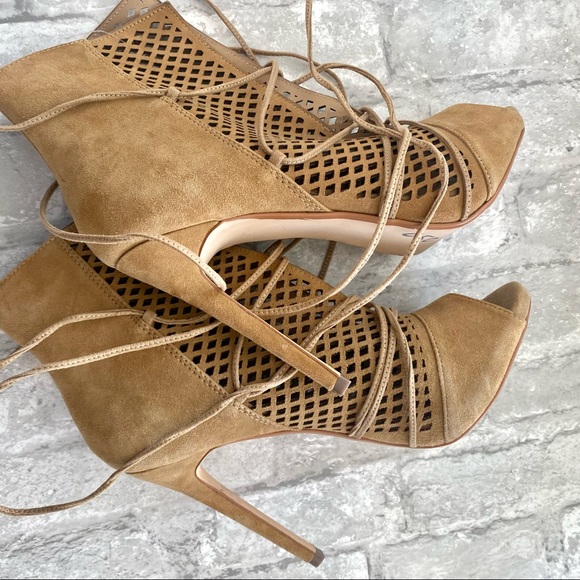 STEVE MADDEN Cognac Tan Brown Heeled Booties with laces MADDYE - Picture 5 of 9